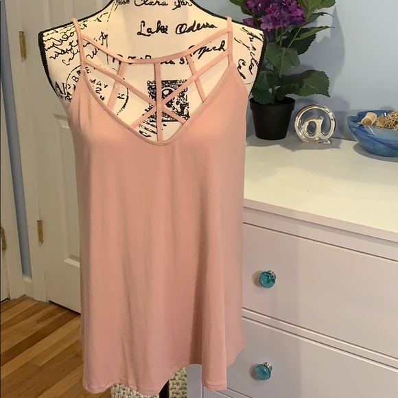 Rose Taupe Lattice V Neck Tank Top - Picture 5 of 7